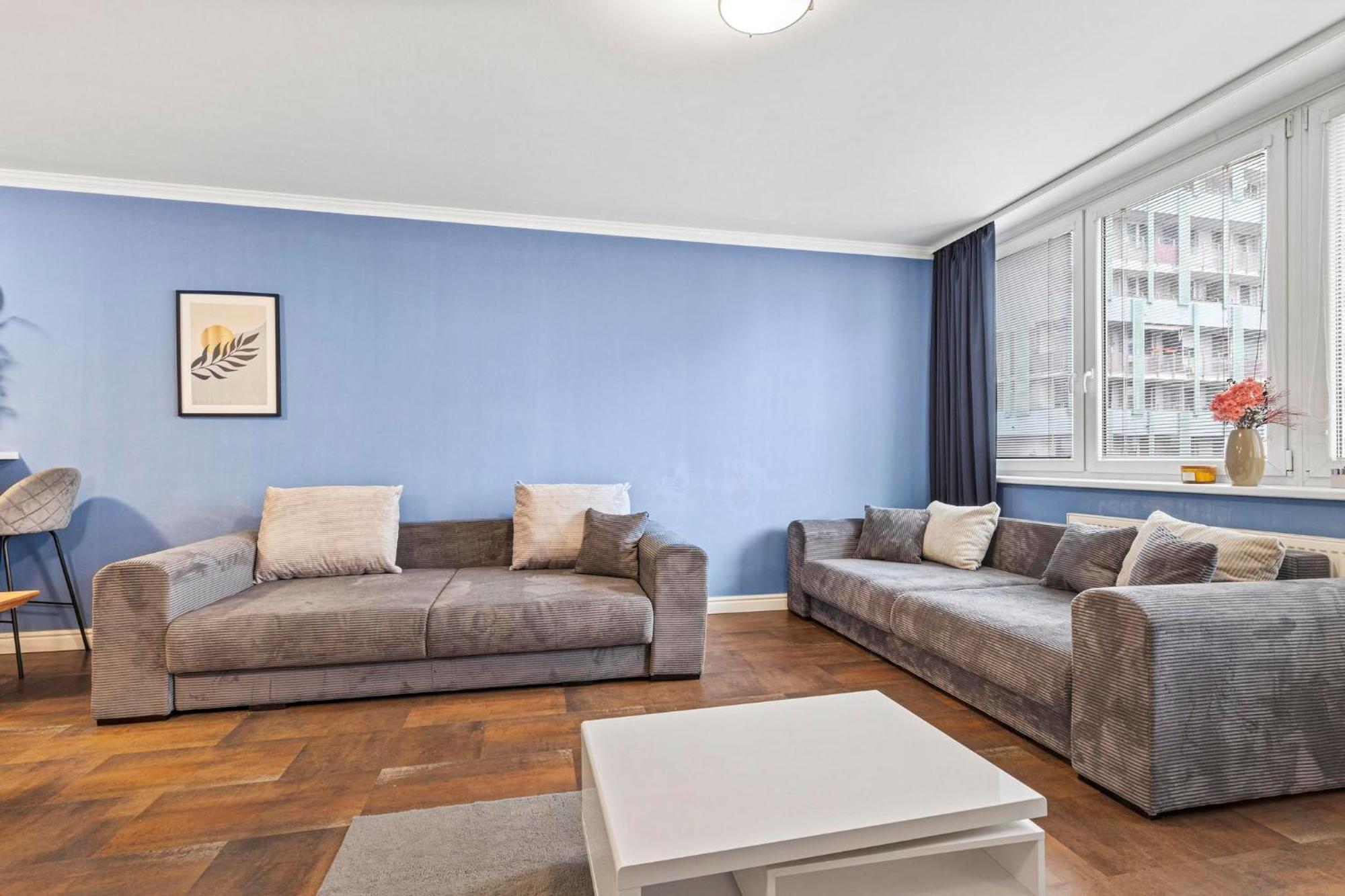 Tomato Apartment - With Free Parking Bratislava Luaran gambar
